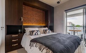 Downtown Republica Premium